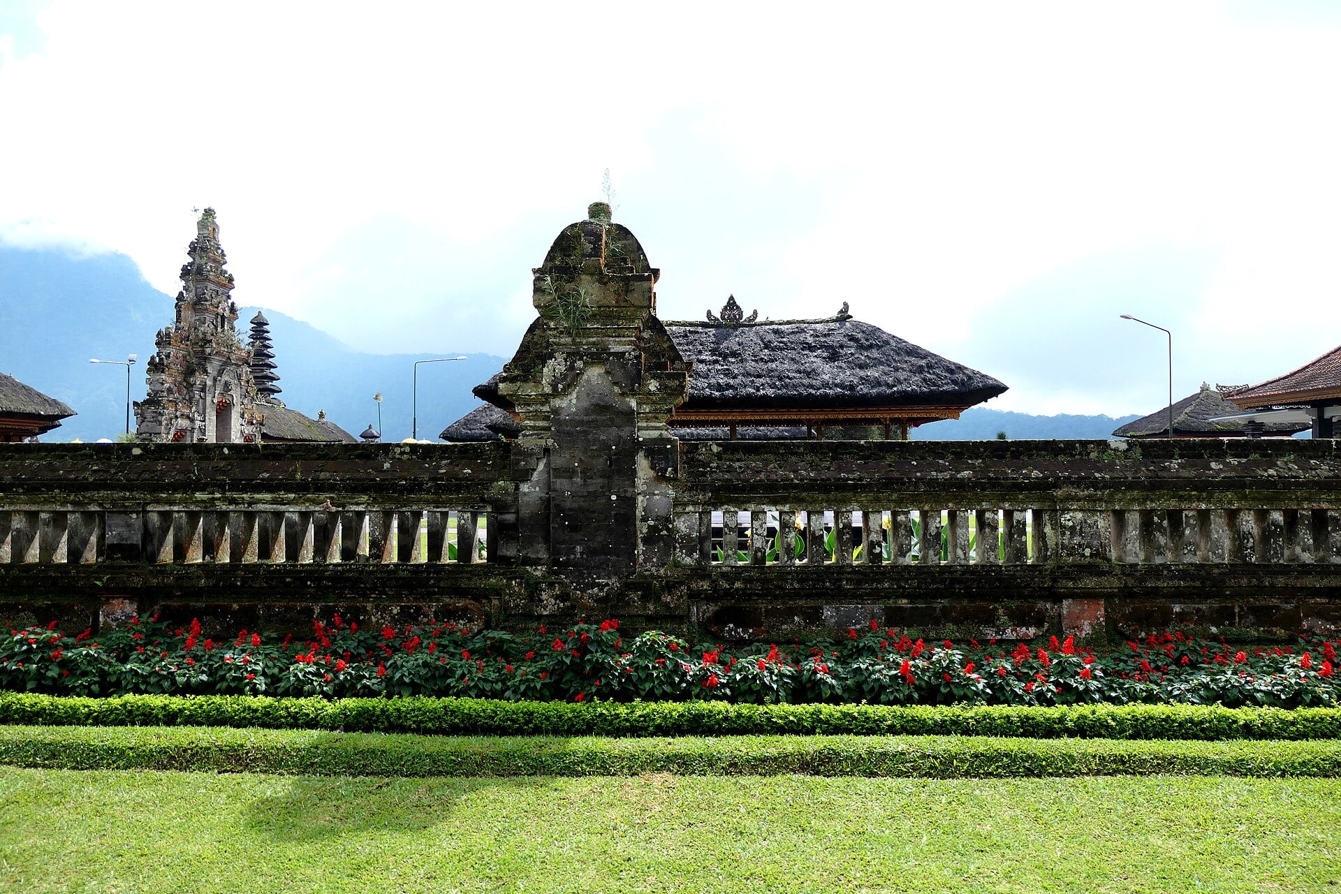 The lakeside temple of Ulun Danu Beratan, Bali, Indonesia.