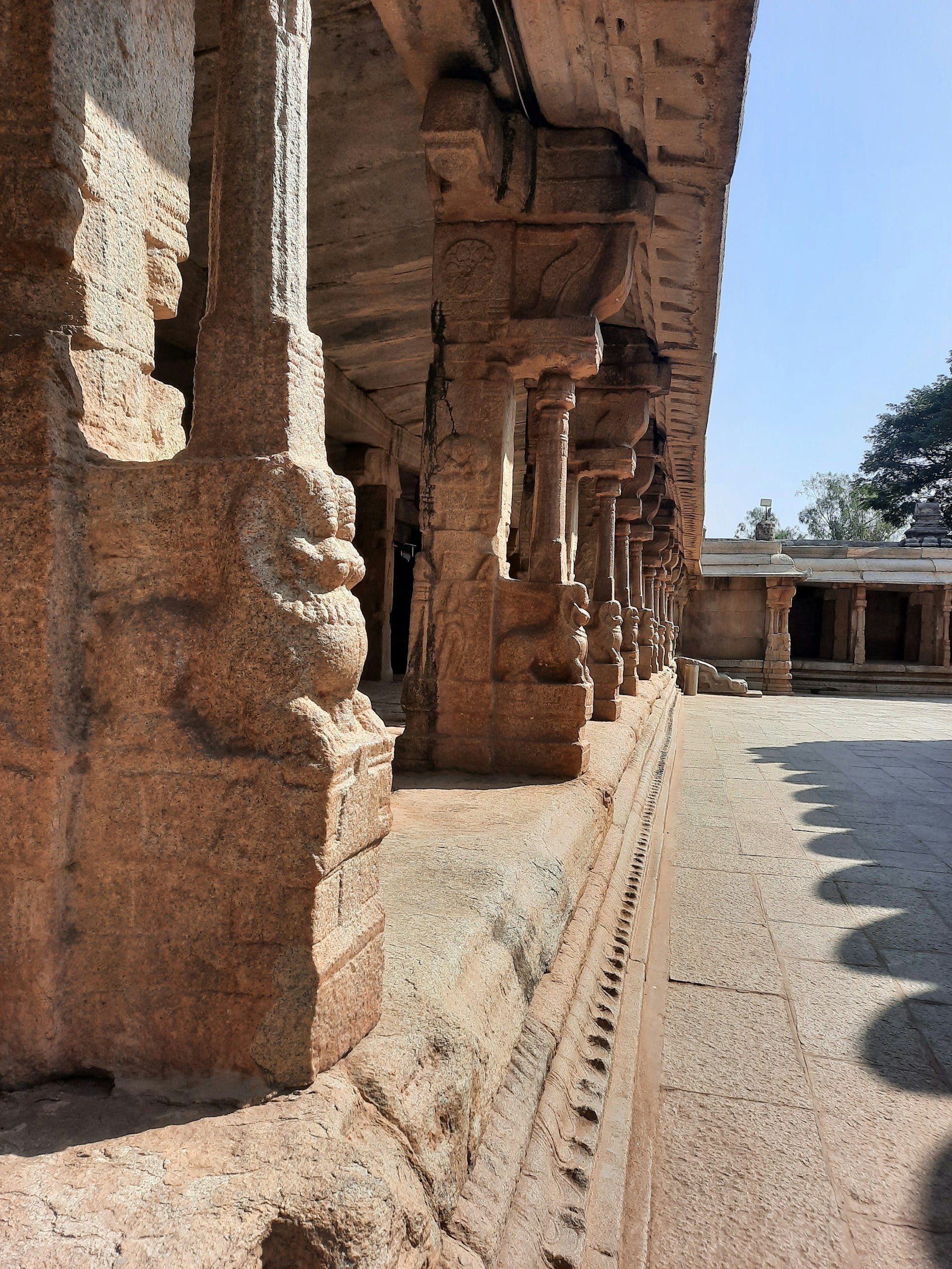 Lepakshi — Veerabhadra Temple Vijayanagara pillars